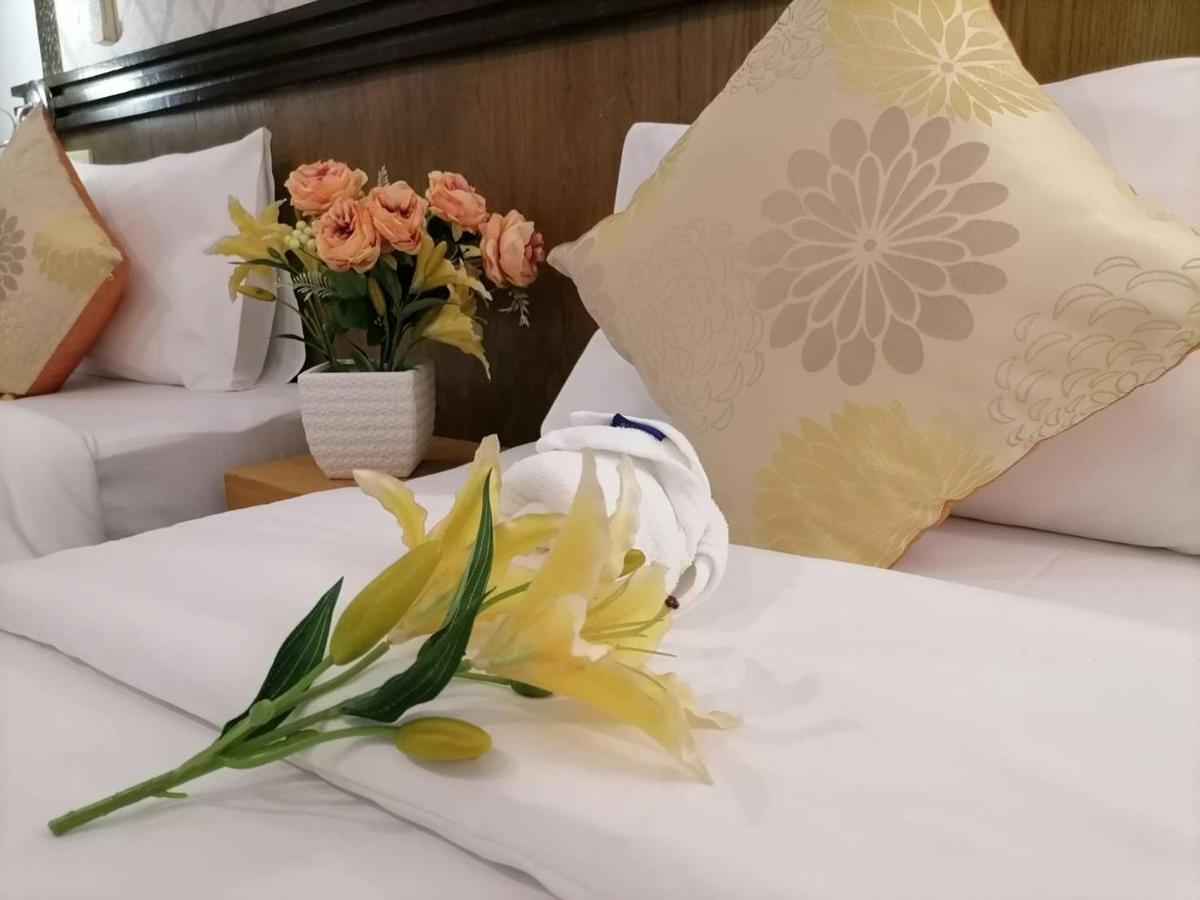 Nj Patong Hotel Екстериор снимка