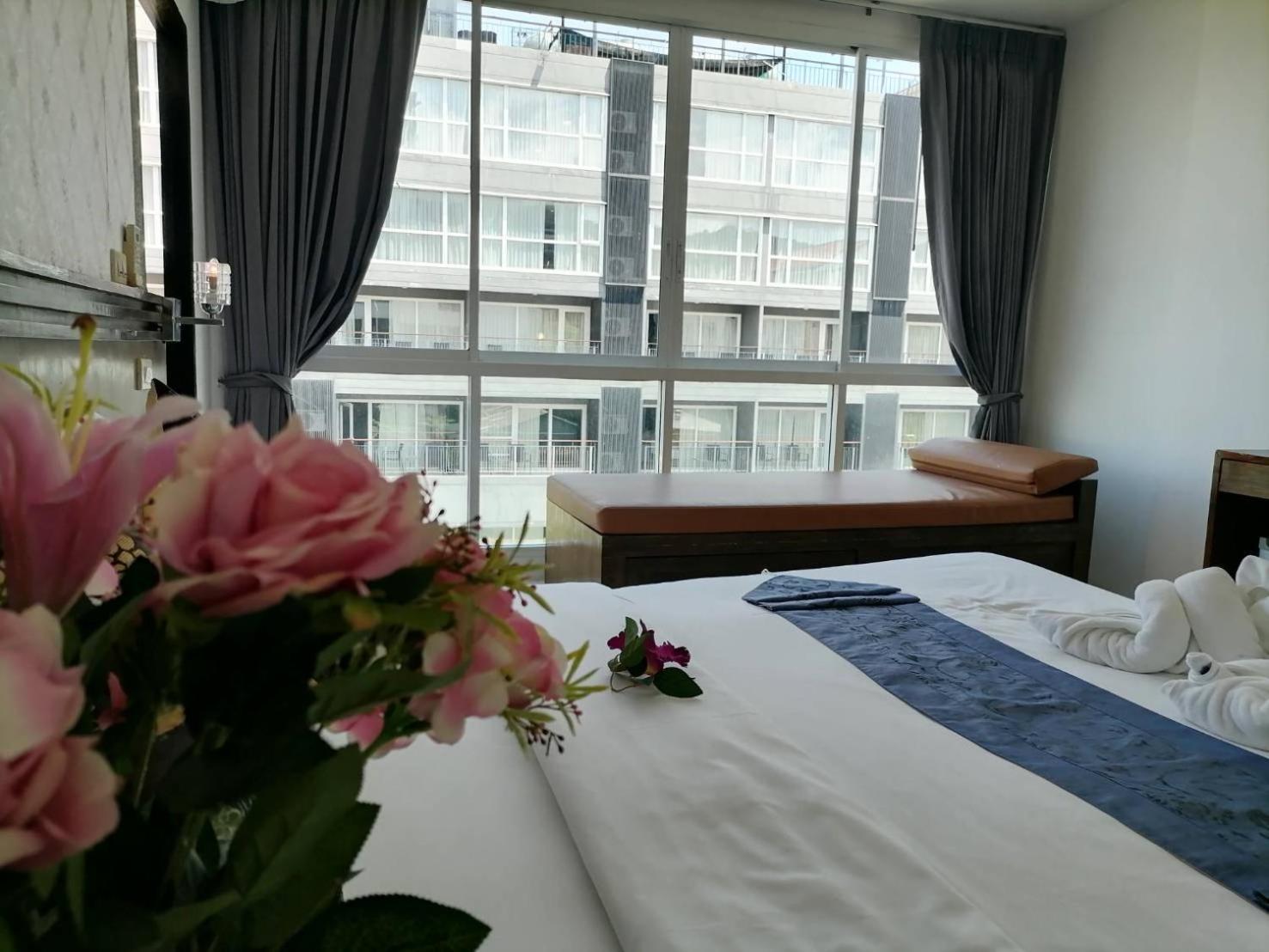 Nj Patong Hotel Екстериор снимка